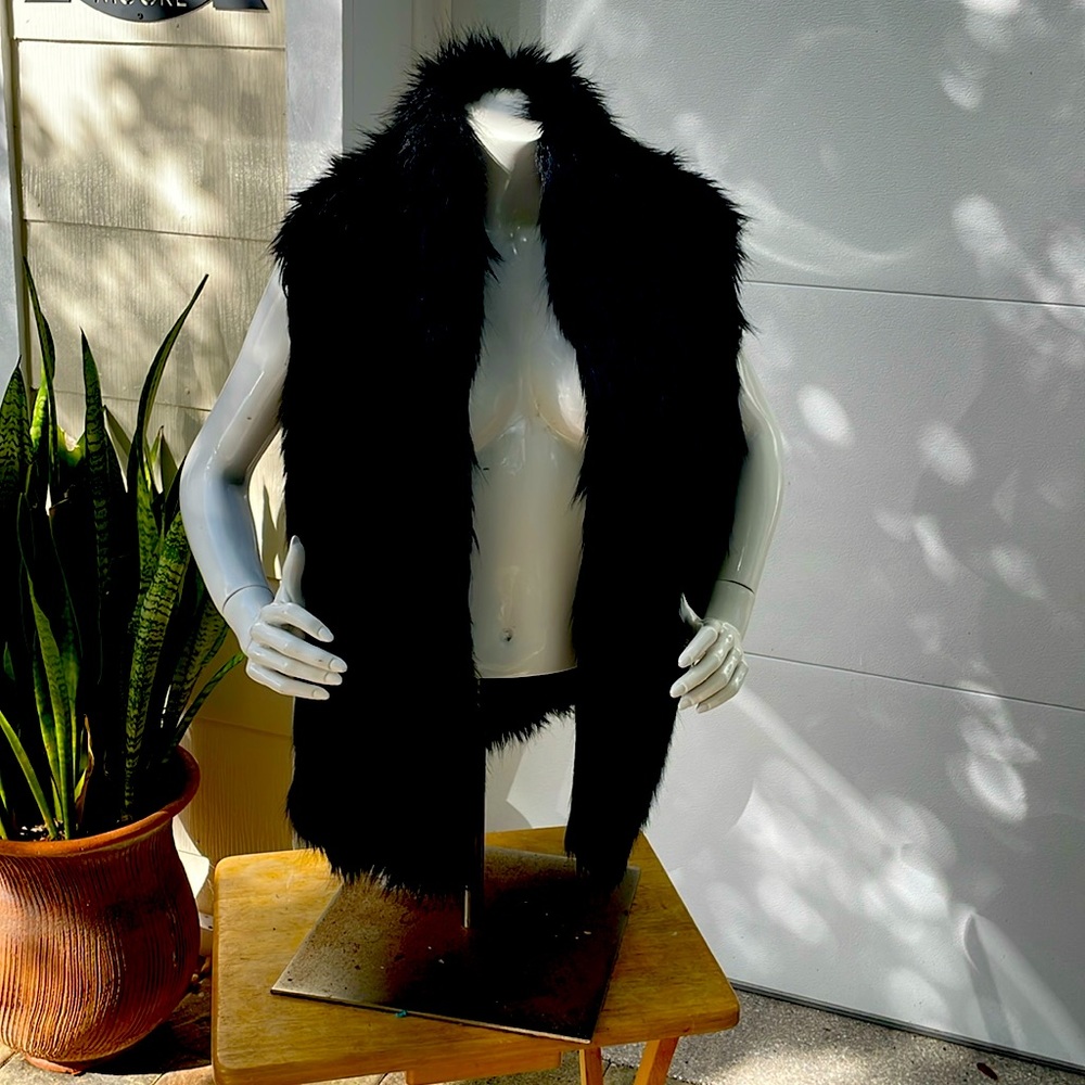 BCBG faux fur vest with lining